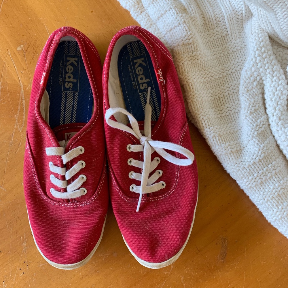 Red Keds size 8